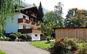 Haus Tisch